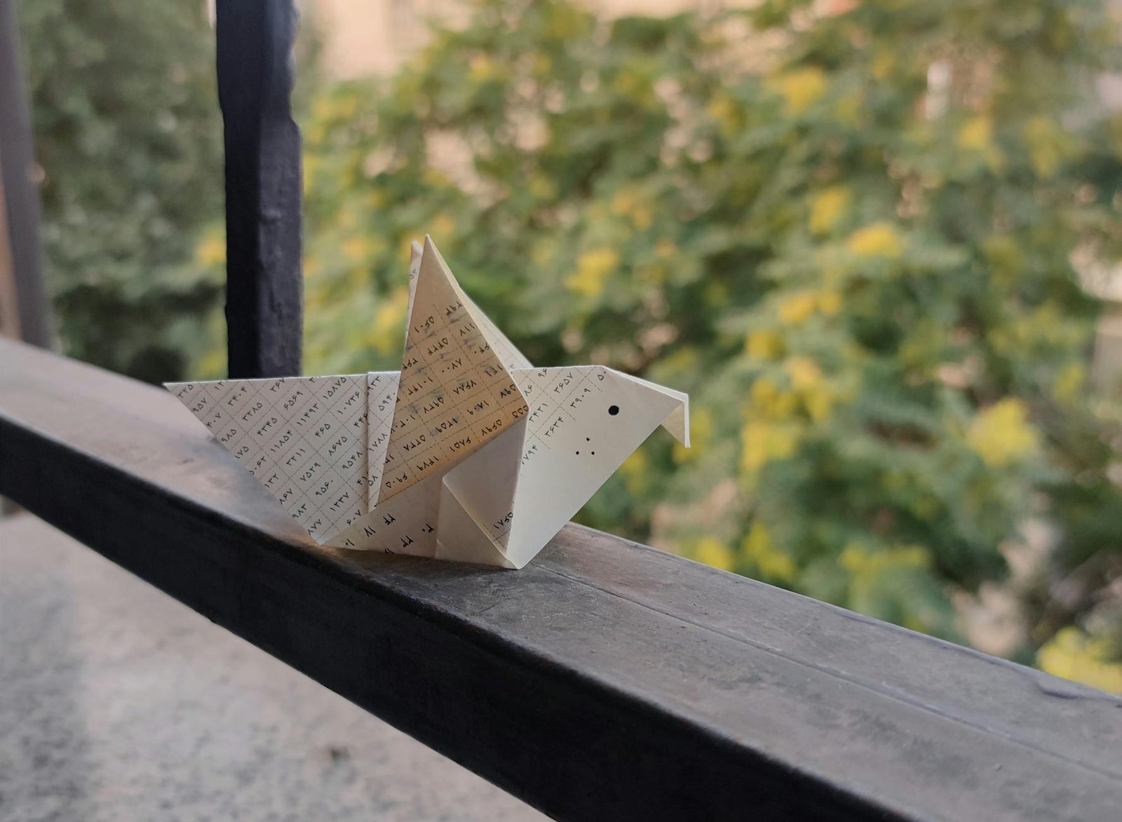 Unleash Your Inner DIYer with these Creative Wrapping Paper Crafts!